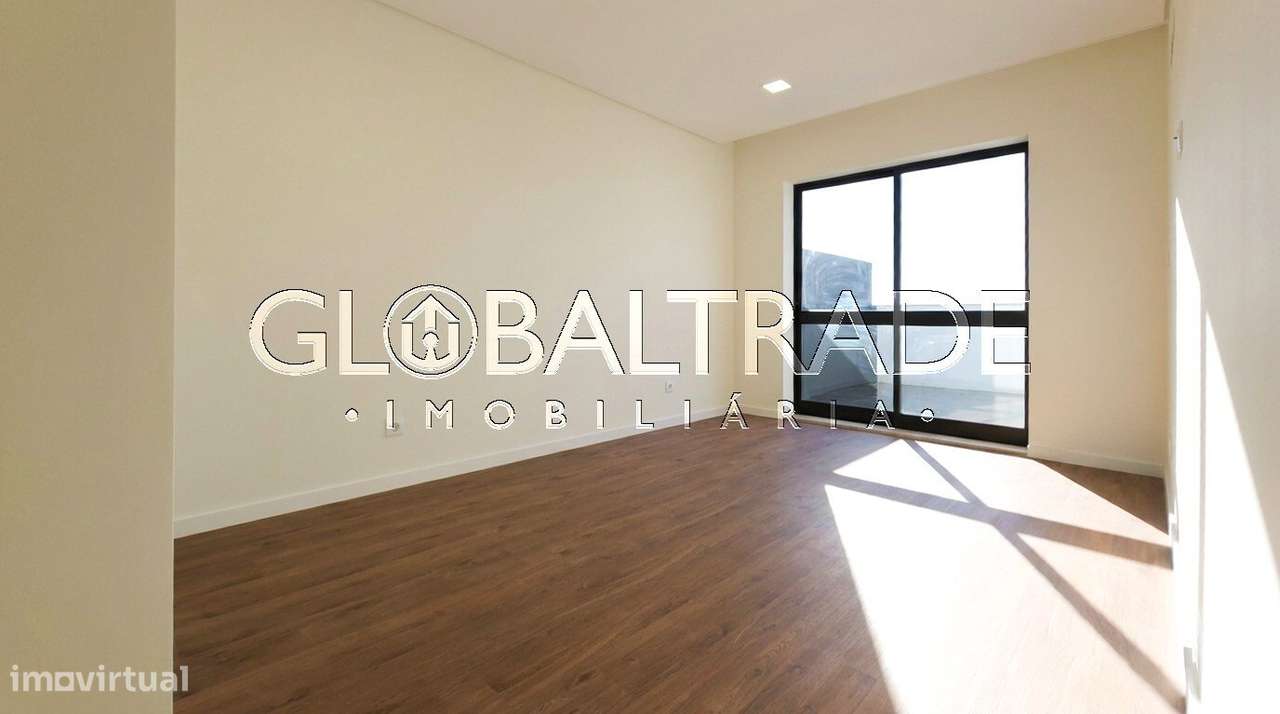 Apartamento T2 Renovado & Equipado em Matosinhos-15