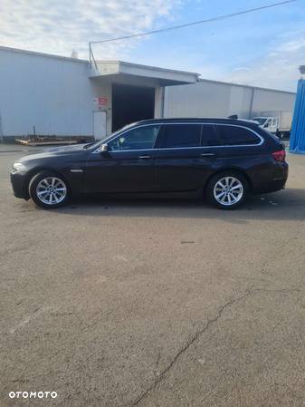 BMW Seria 5 535d Touring Luxury Line - 21