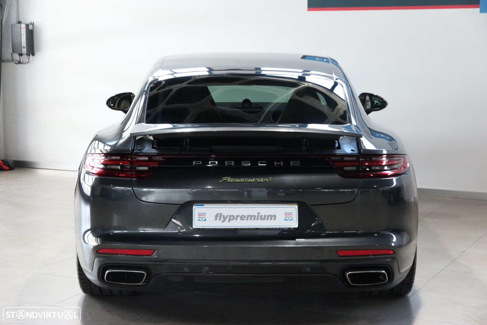 Porsche Panamera 4 E-Hybrid - 4