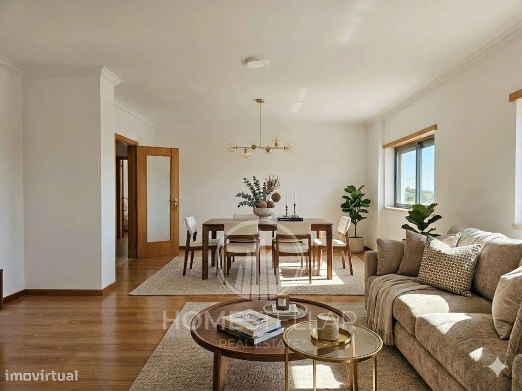 Apartamento T2 Atalaia com Arrecadação e Parqueamento-3