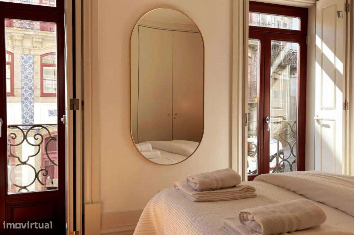 Estúdio - localizado em São Nicolau Porto - Grande imagem: 2/10