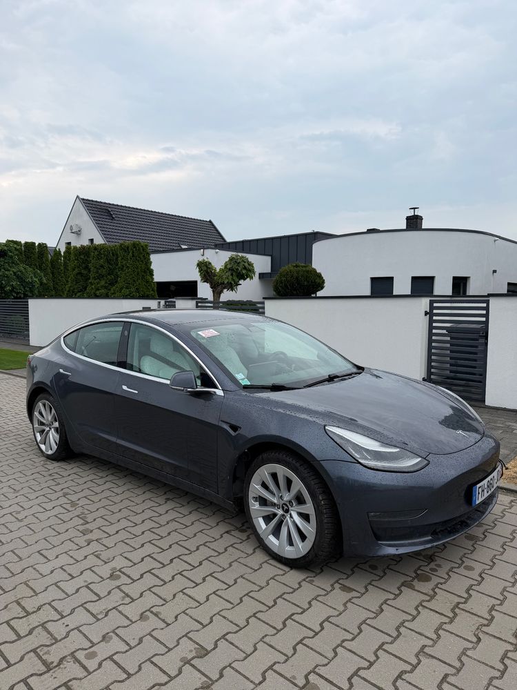 Tesla Model 3 2019