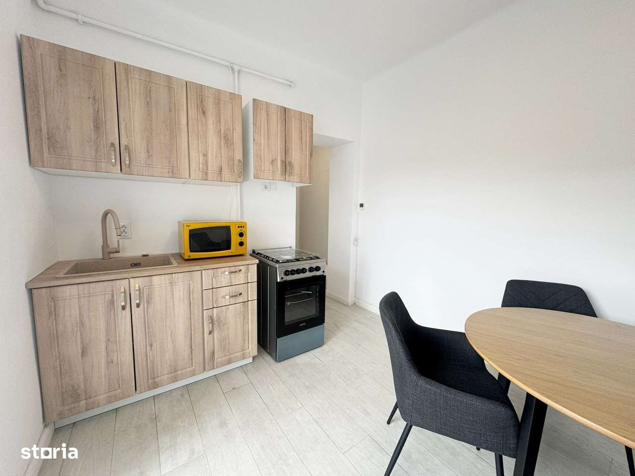 0% comision 2 camere decomandate, orientare Sud, langa Hilton, Central-10