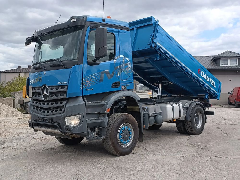 Mercedes-Benz Arocs 2016