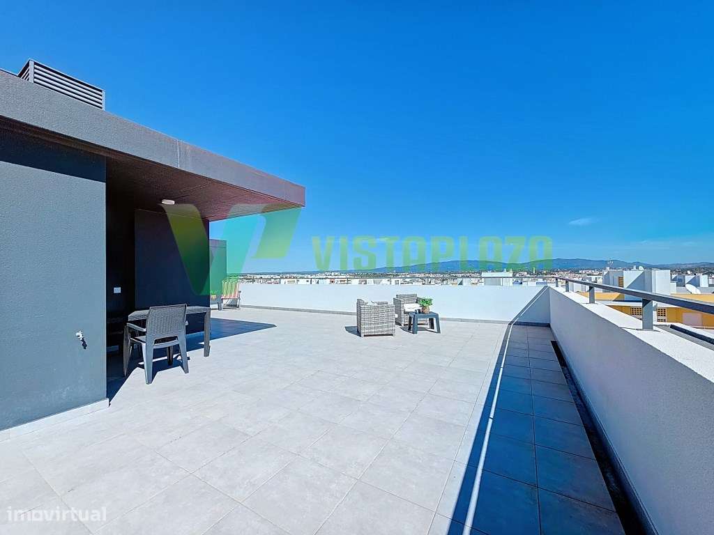 Apartamento Duplex com Terraço e Vista Panorâmica, piscina e garage...-46
