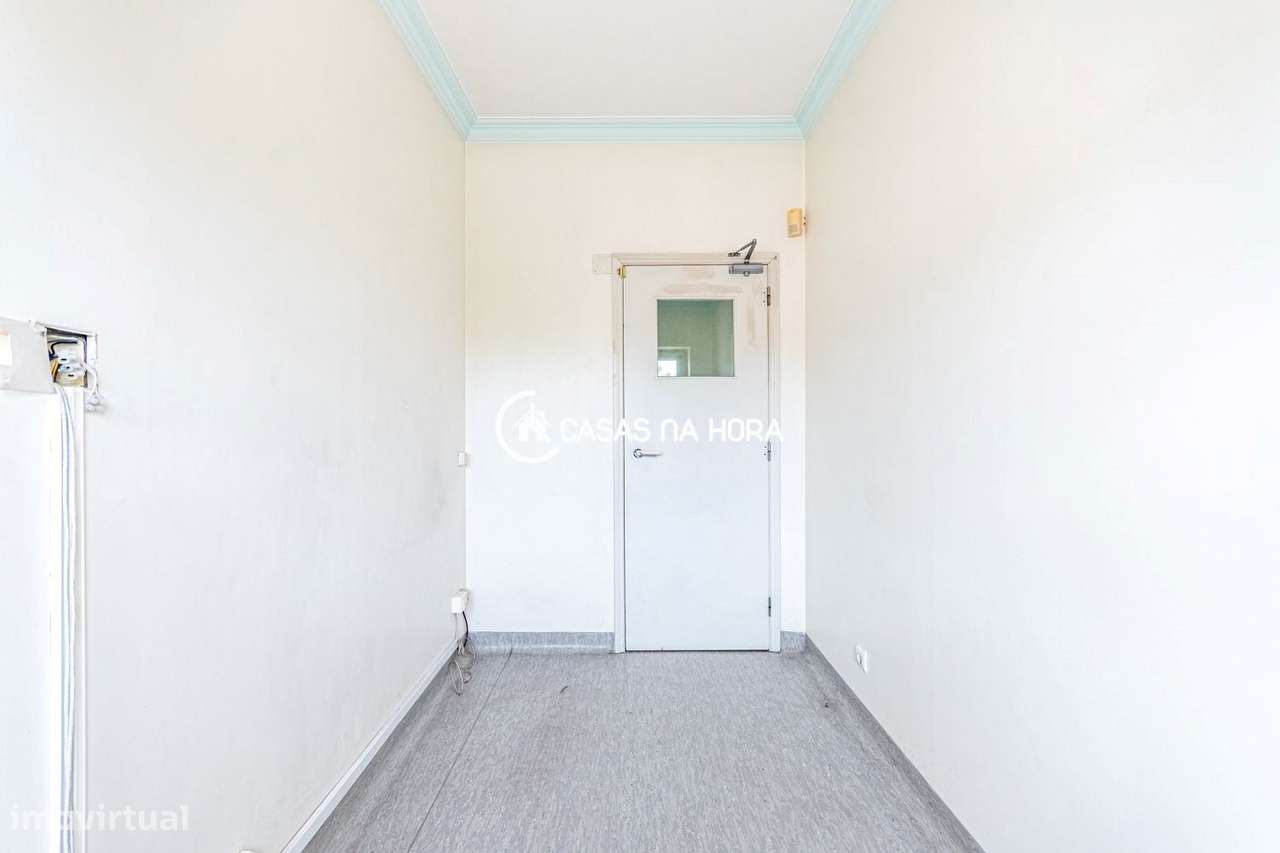 Andar de Moradia  convertida em clínica | Potencial para habitação ...-18