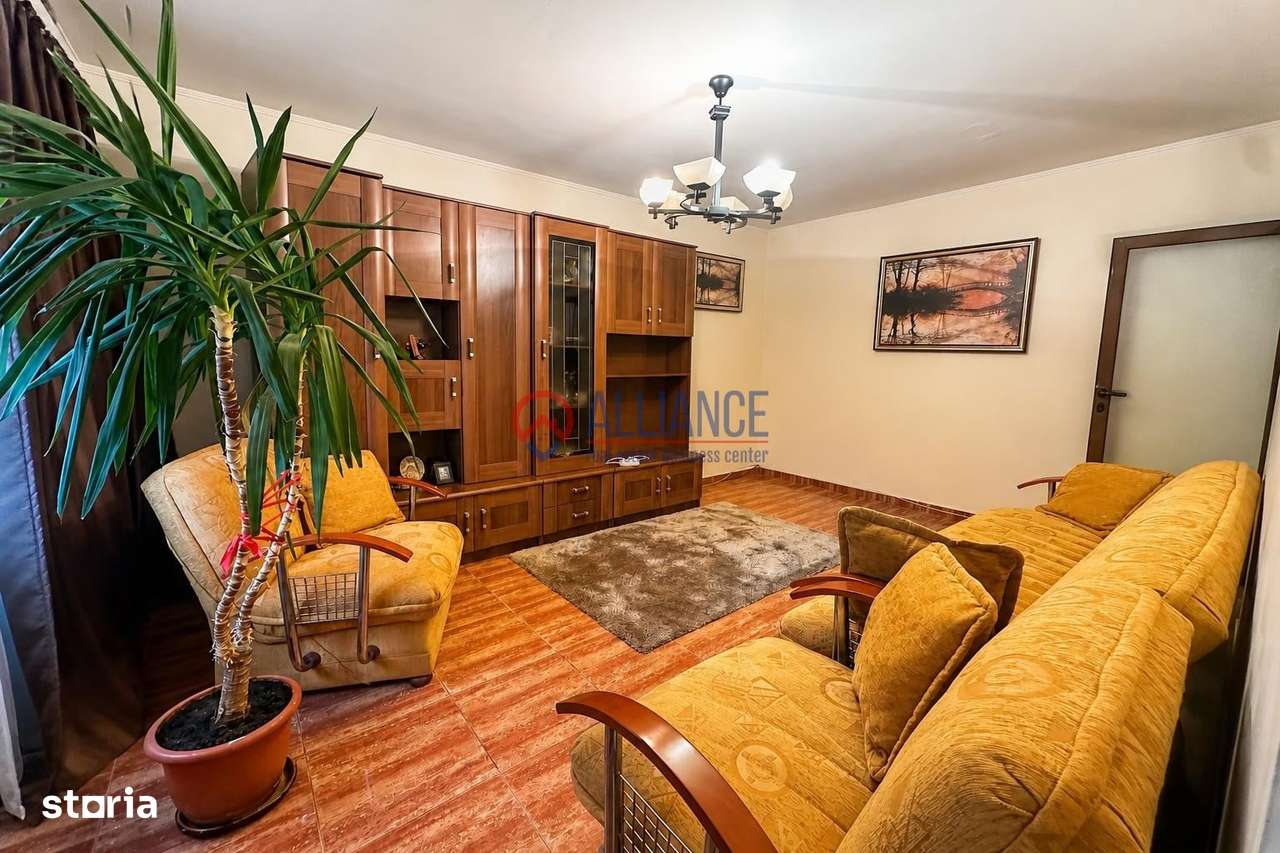 Apartament de vânzare, 3 cam, zona casa de cultură, 75mp-1