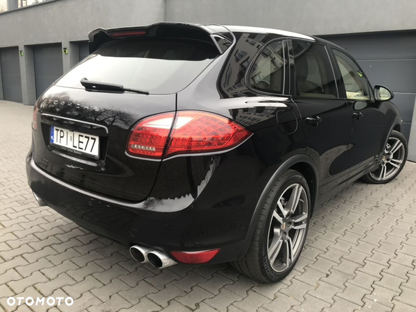 Porsche Cayenne S - 5