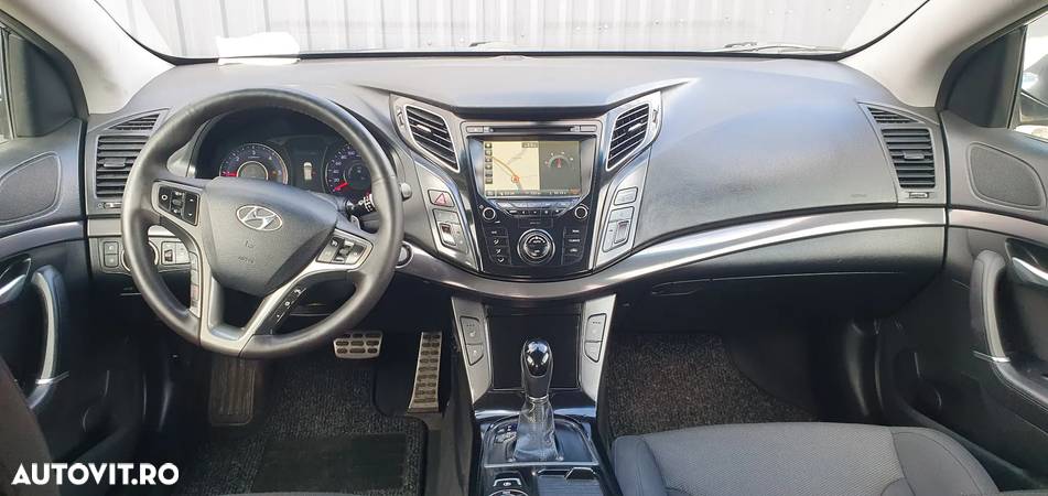 Hyundai i40 Kombi 1.7 CRDi DCT Premium - 5