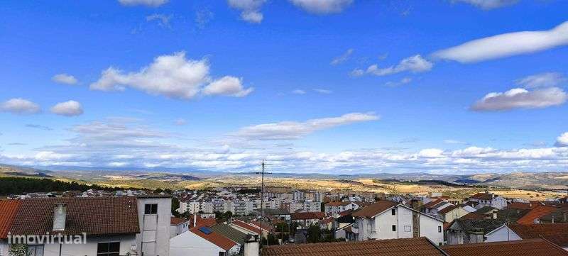 T3 Renovado em Moradia Bi-Familiar - Grande imagem: 4/8