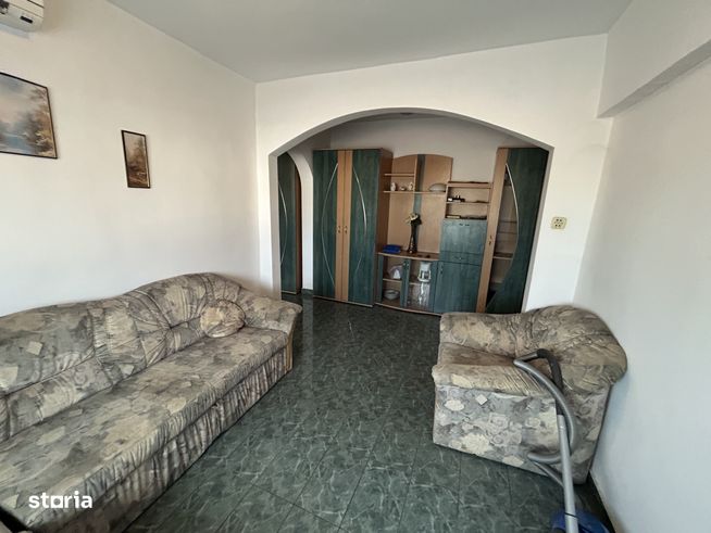 Vand apart.4 cam.st.117 mp,situat in Aradul-Nou,et.1/4,cu termoteca-1