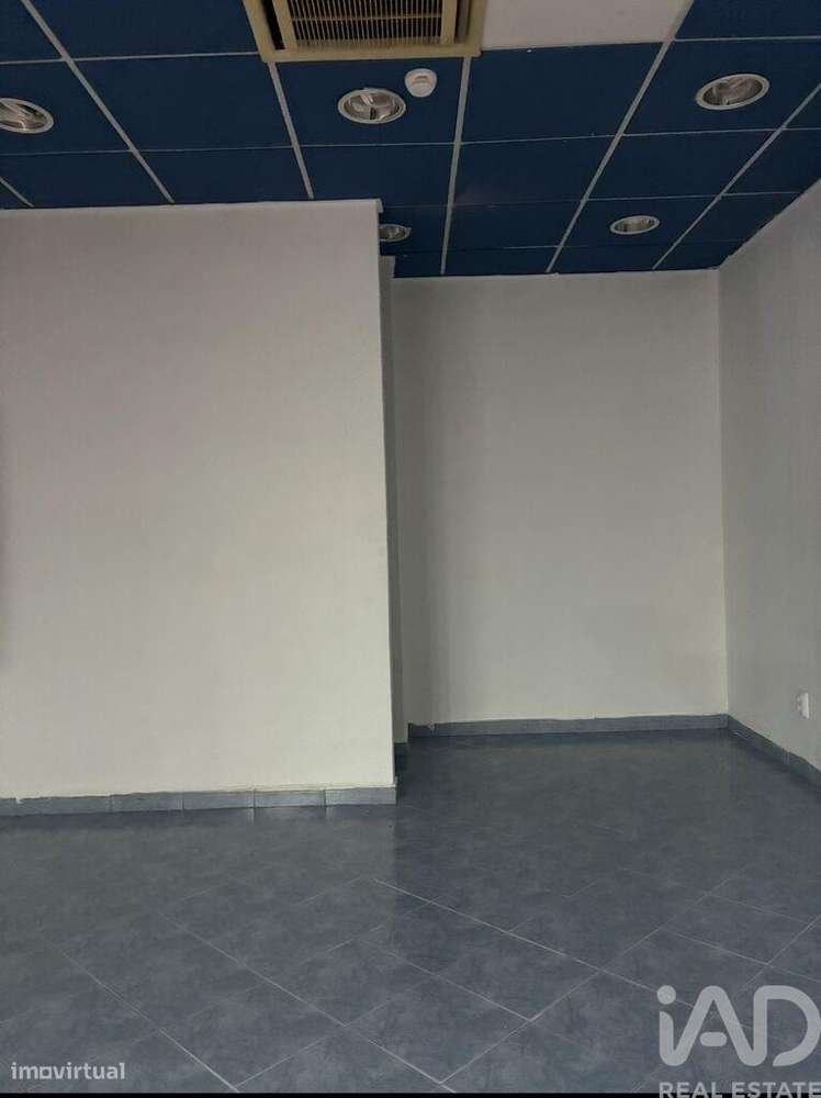 Loja / Estabelecimento Comercial em Benfica de 20,00 m2 - Grande imagem: 3/4