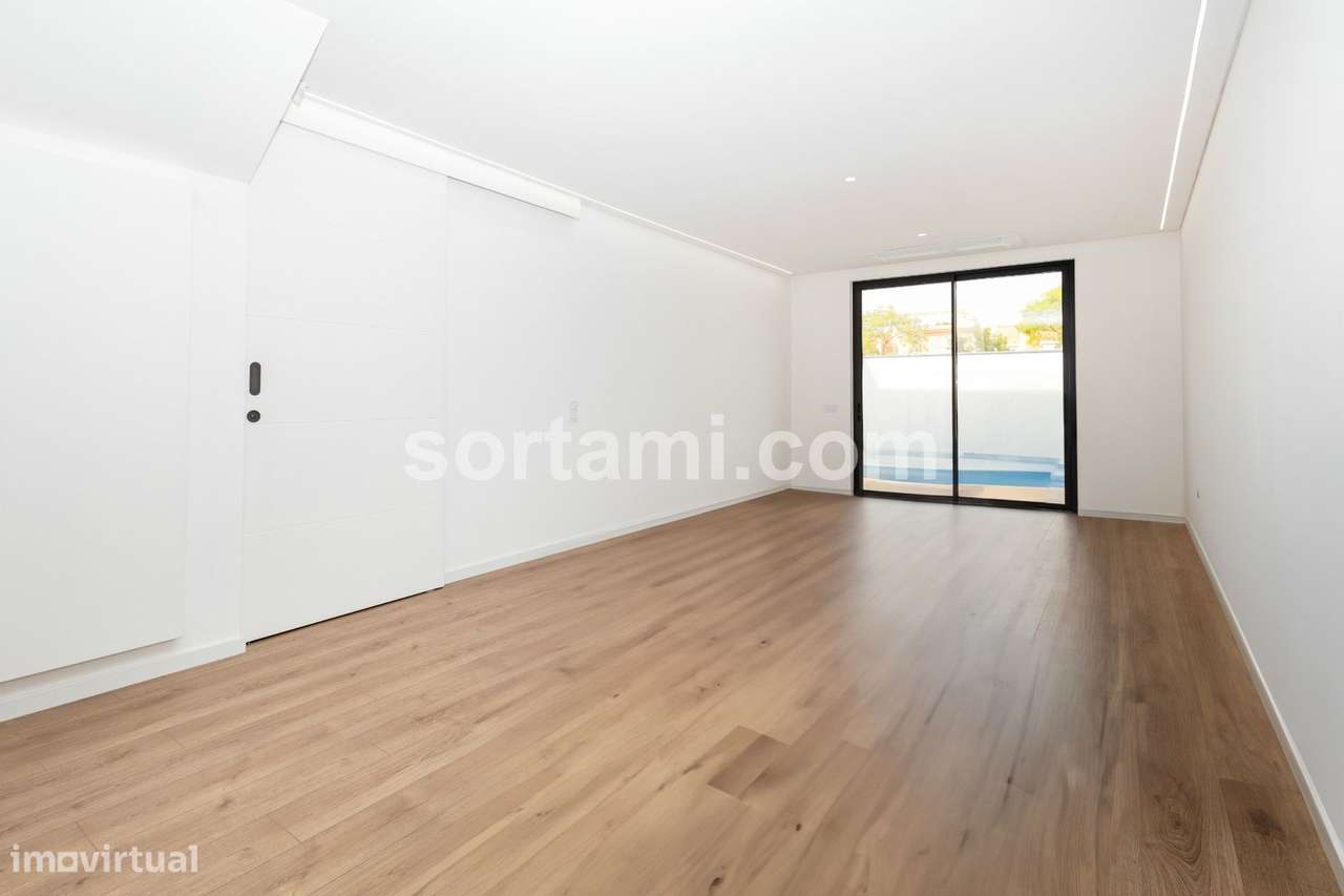 Moradia em Banda T3 Venda em Moncarapacho e Fuseta,Olhão - Grande imagem: 4/49