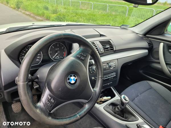 BMW Seria 1 118d - 11