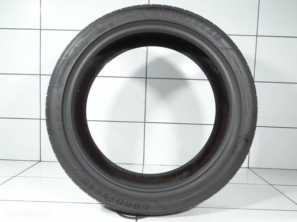 Opony letnie 215/45R20 95T Goodyear - 3