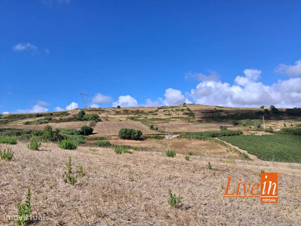 Ruina com Terreno em Enxara dos Cavaleiros - Grande imagem: 4/7