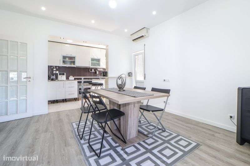 Apartamento T3 remodelado com arrecadação - Grande imagem: 4/12