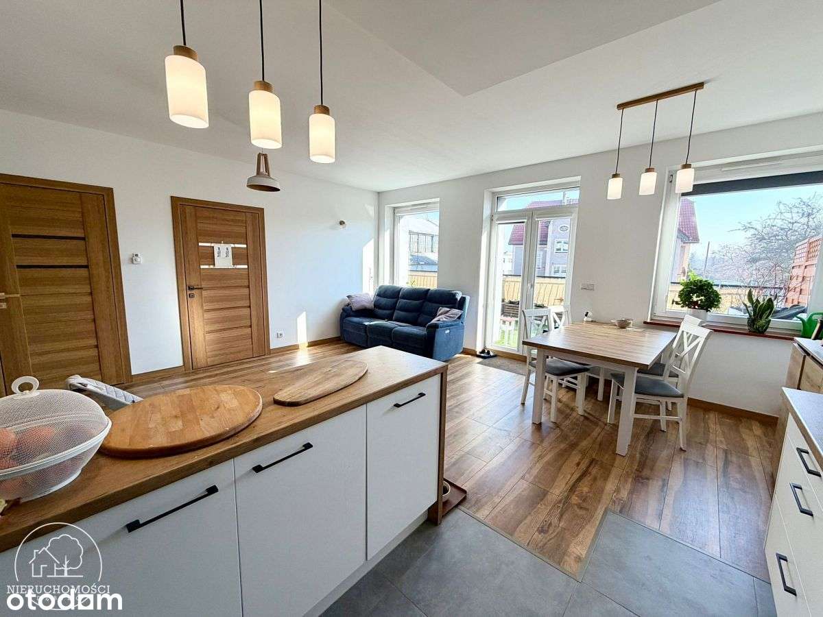 Dwupoziomowe M3 z tarasem i miejscami parkingowymi-6