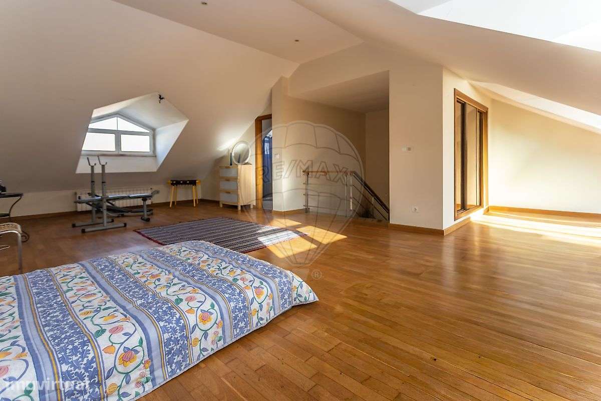 Moradia T4 para venda-25