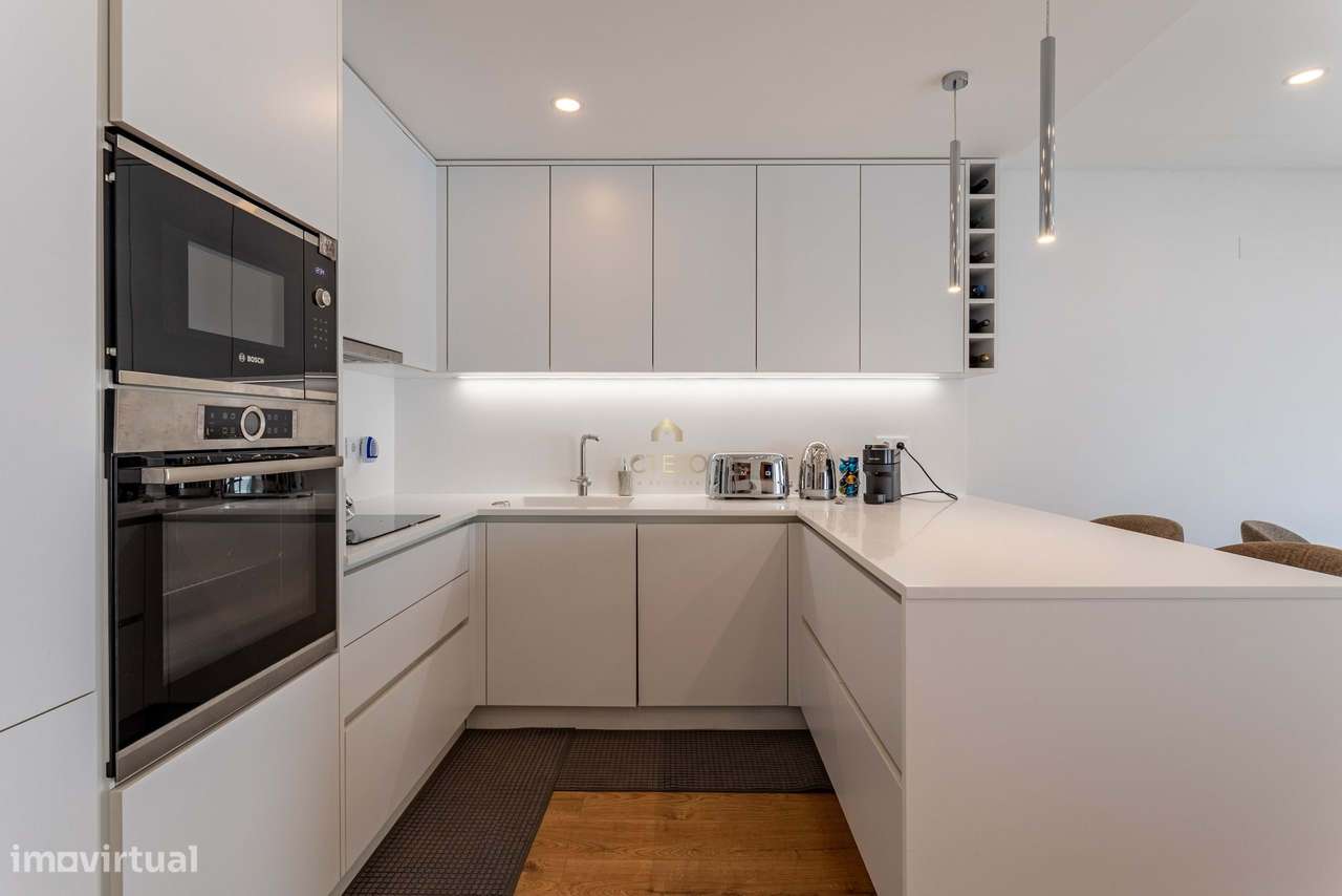 Moradia T2 Moderna com Pátio, Varanda e Chão Radiante – Bairro da Petr-11