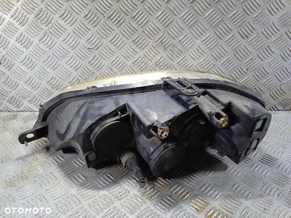 LAMPA PRAWA PRZEDNIA FIAT PUNTO 2 - 3