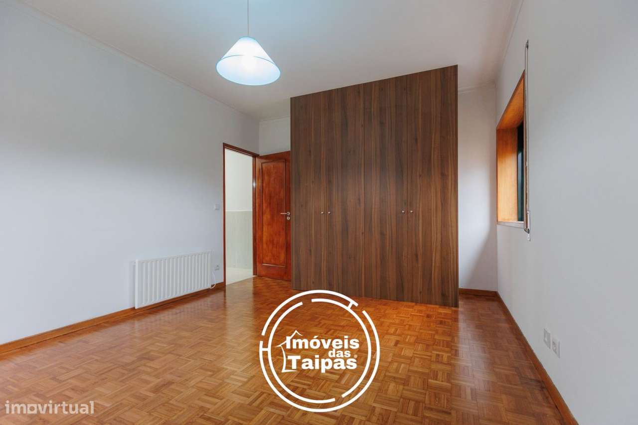 Vende-se T2 Junto às Escolas - Caldas das Taipas-10