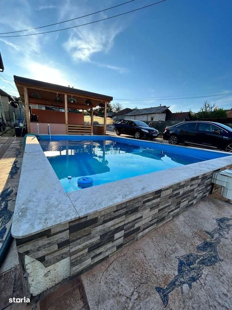 Casă spațioasă cu piscină, de vânzare în Simeria - Imagine principală: 4/20