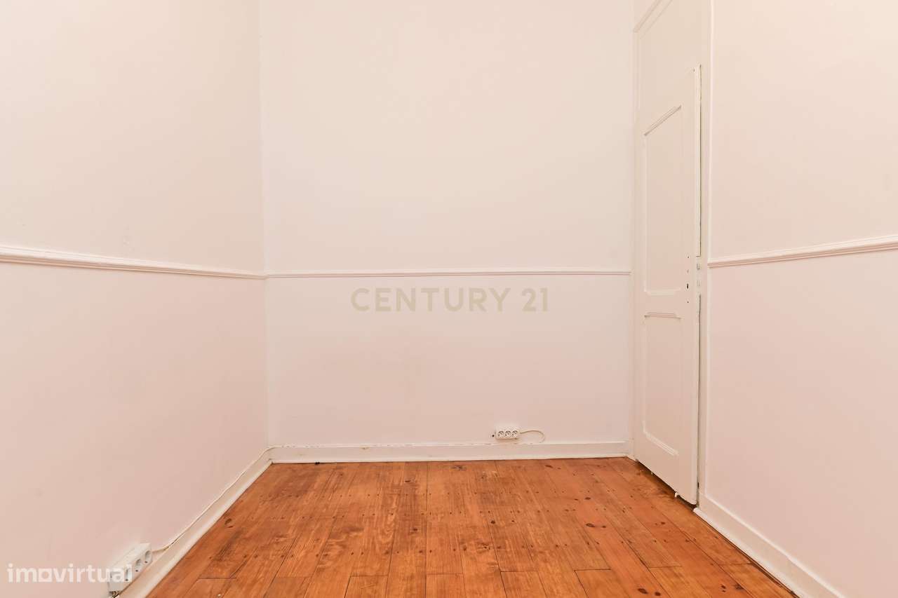 Apartamento com 4 divisões para venda em Lisboa-14