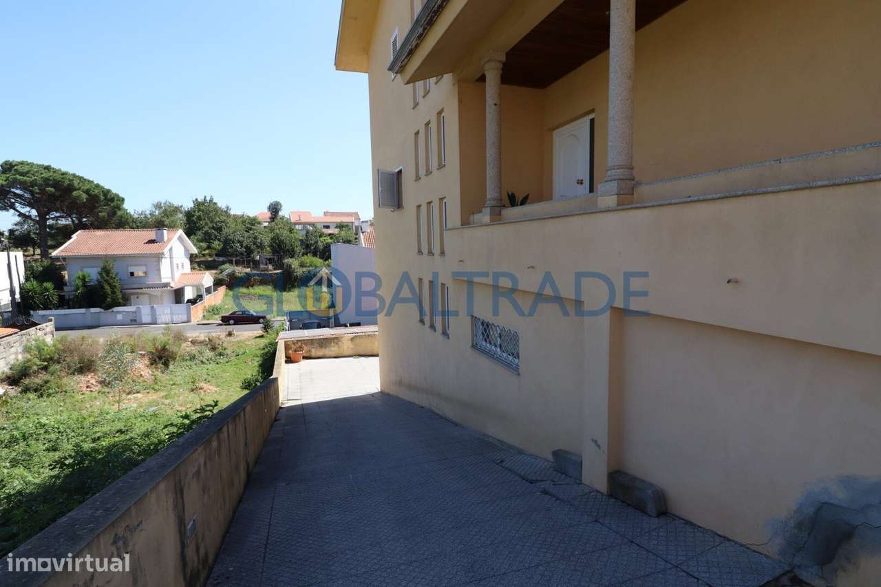 Moradia T4 com terraço e churrasqueira em Foz do Sousa - Grande imagem: 5/57