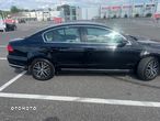 Volkswagen Passat 2.0 TDI Comfortline - 24