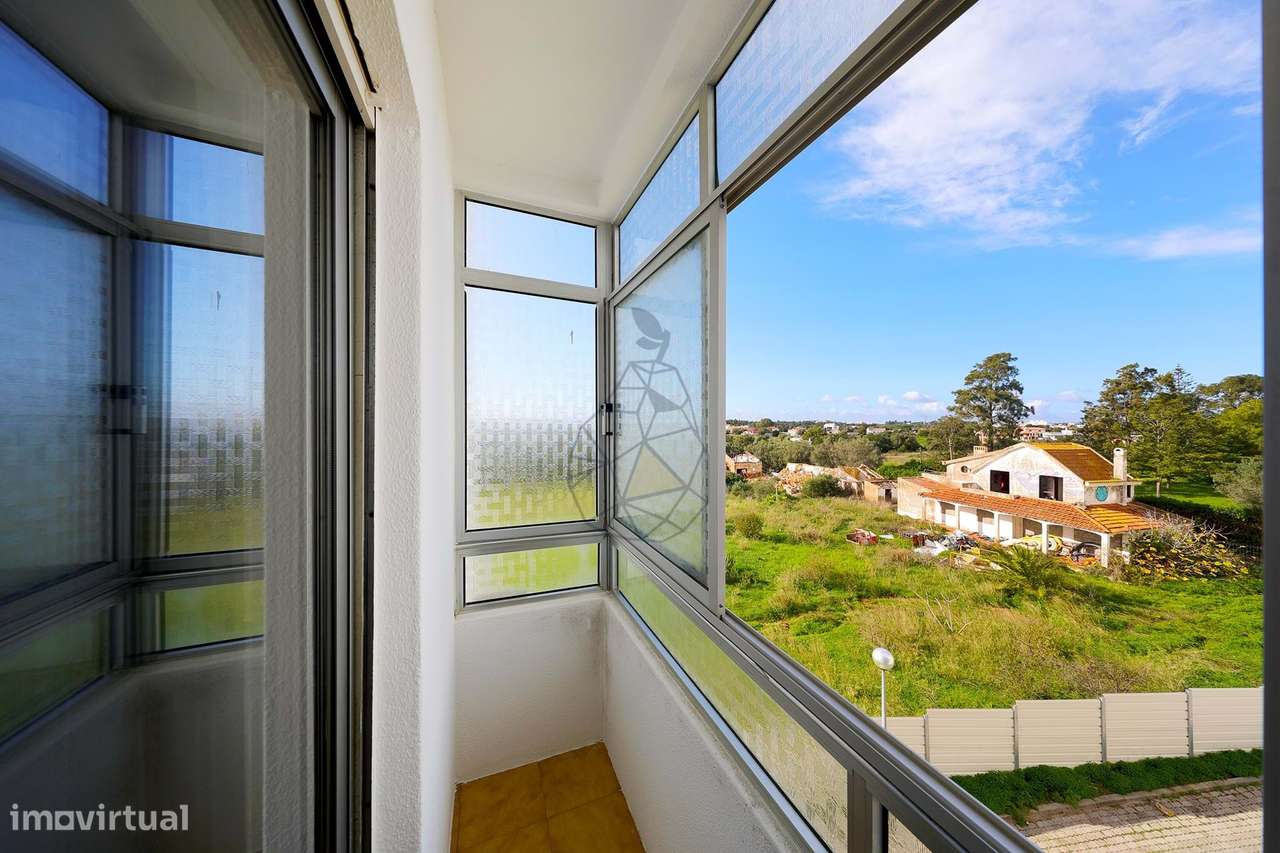 Apartamento de 2 Quartos com Vista Mar e Piscina  a 300m da Praia da R-21