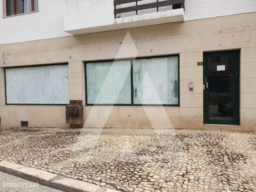 Loja no Centro de Freixo de Espada à Cinta - Grande imagem: 2/38