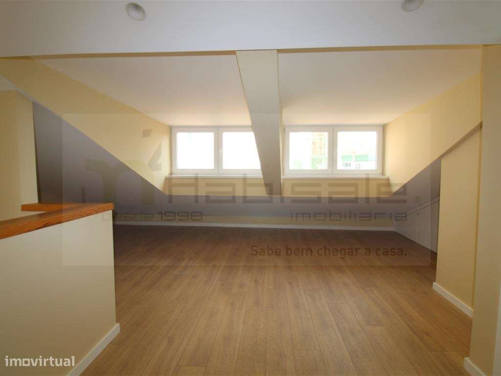 T2+1 Duplex no centro de Massamá - Grande imagem: 3/25