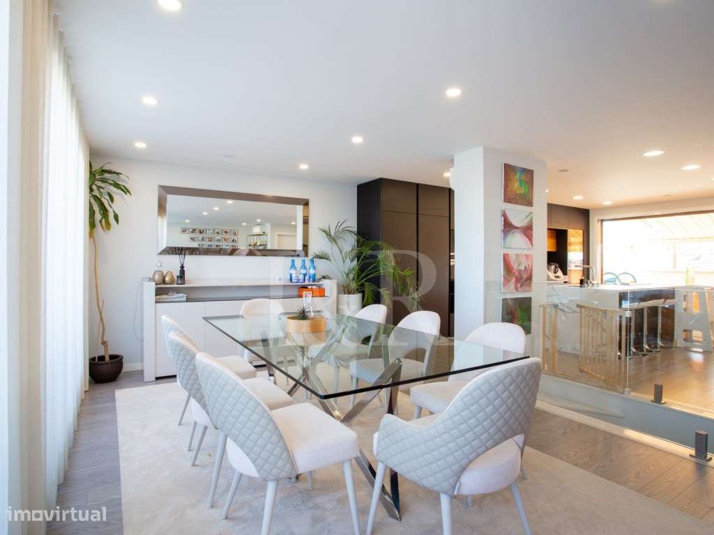 Apartamento T4 duplex com terraço e garagem no Montijo-11