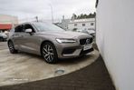 Volvo V60 2.0 T8 AWD TE Momentum Plus - 24