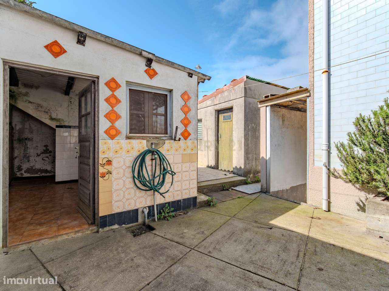 Moradia T3 em Leça da Palmeira -  Oportunidade Única para Investidores-35