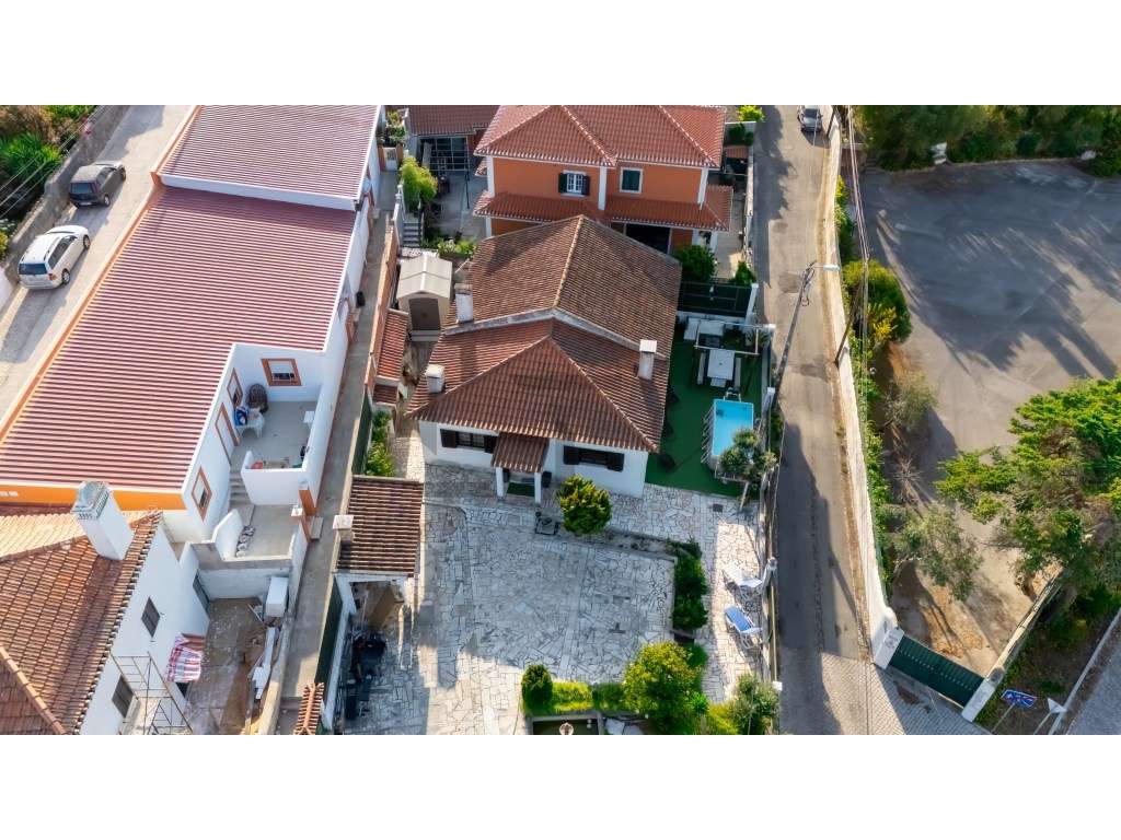 Charmosa Moradia Isolada Totalmente Remodelada em Paiões, Sintra - Grande imagem: 5/26