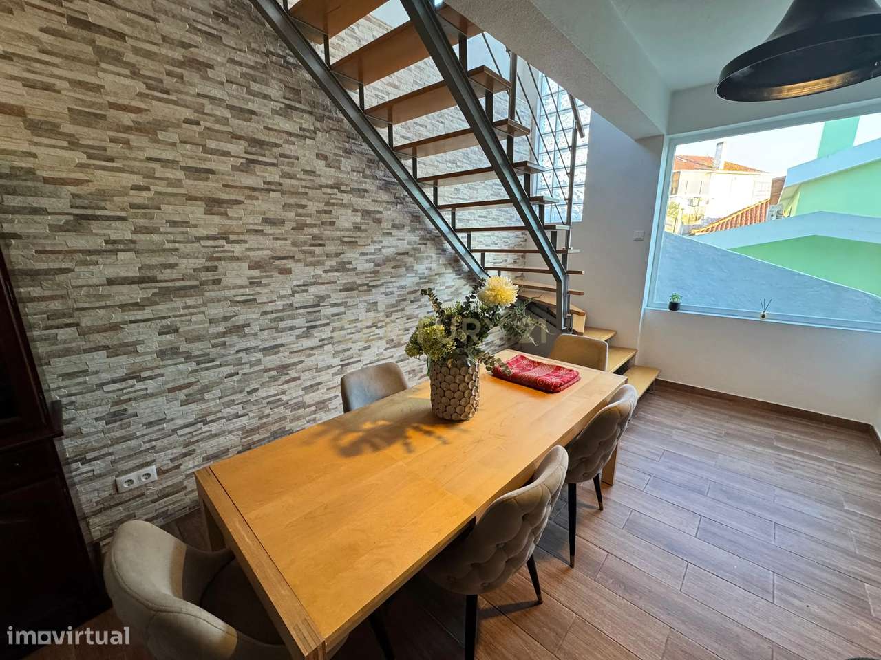 Casa Isolada em Alenquer com 4 Quartos e Garagem - 420.000€-1