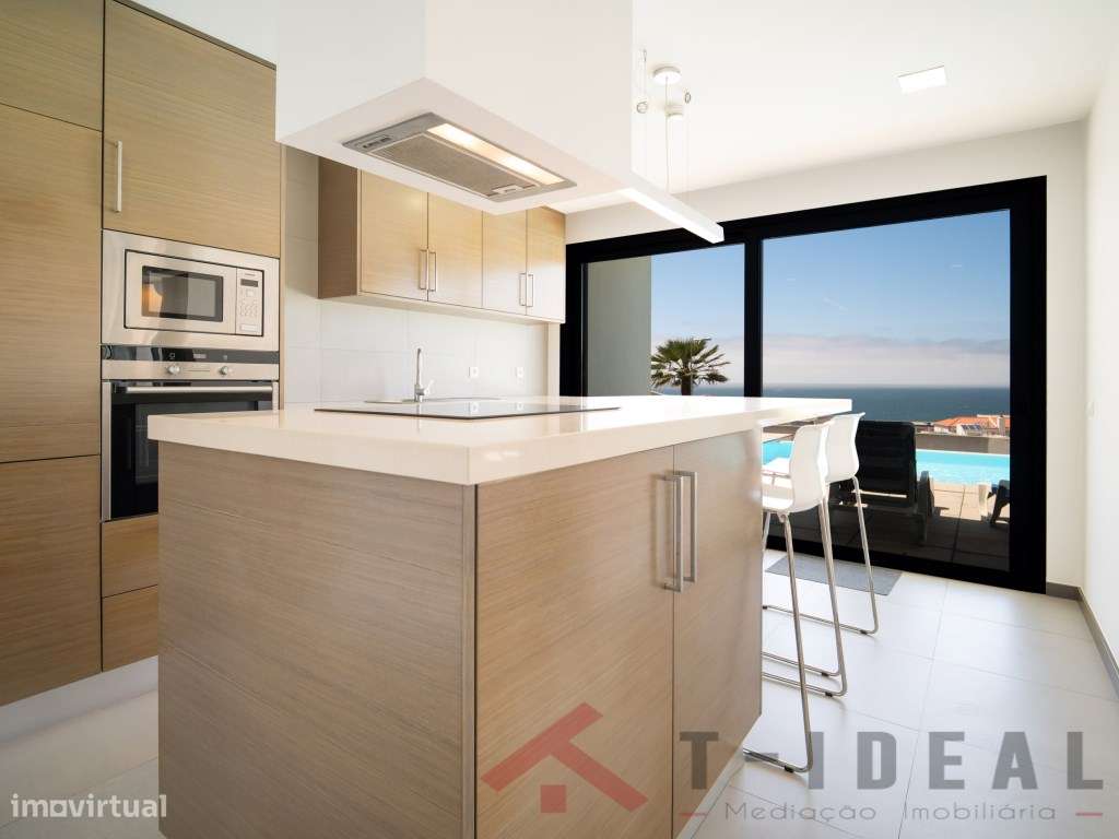 Moradia T4 Moderna Vista Mar-18