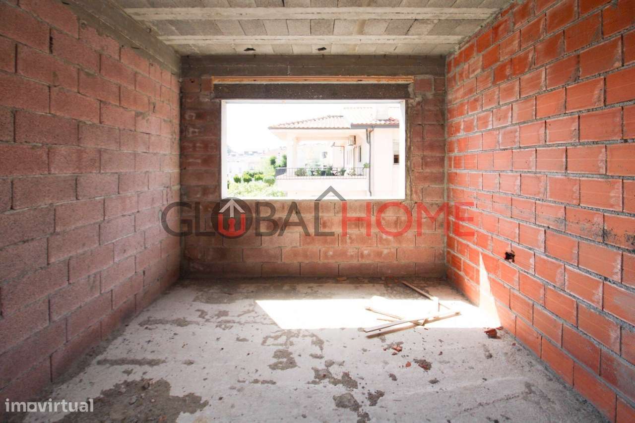 Moradia T3  Jovim  - Gondomar  ( Nova - Piscina )-24