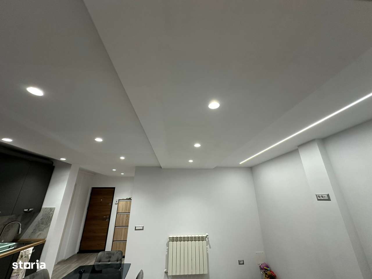 De vanzare 2 camere mobilat și utilat Pret 73.000e - Imagine principală: 5/12