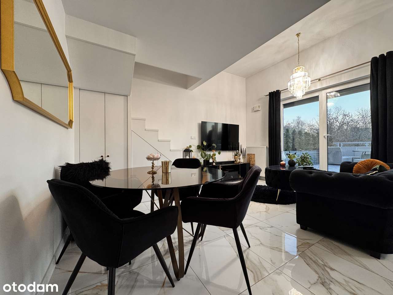 Wspaniałe mieszkanie na popularnych 4 Wieżach! Do wejścia! Idealne!-5