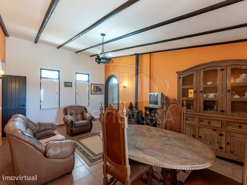 Quinta em Portel - 4,3 Ha de Tradição e Conforto-18