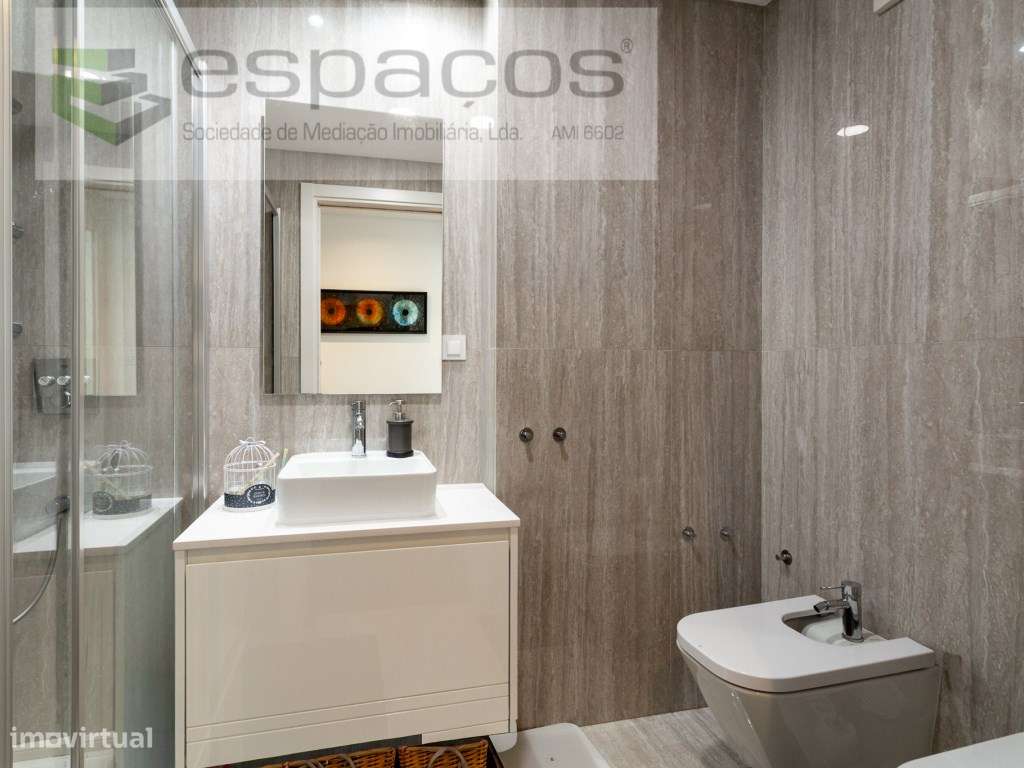 Fantástico T4 com Terraço Privativo, Varanda, Box , Vista Rio, Quin...-36