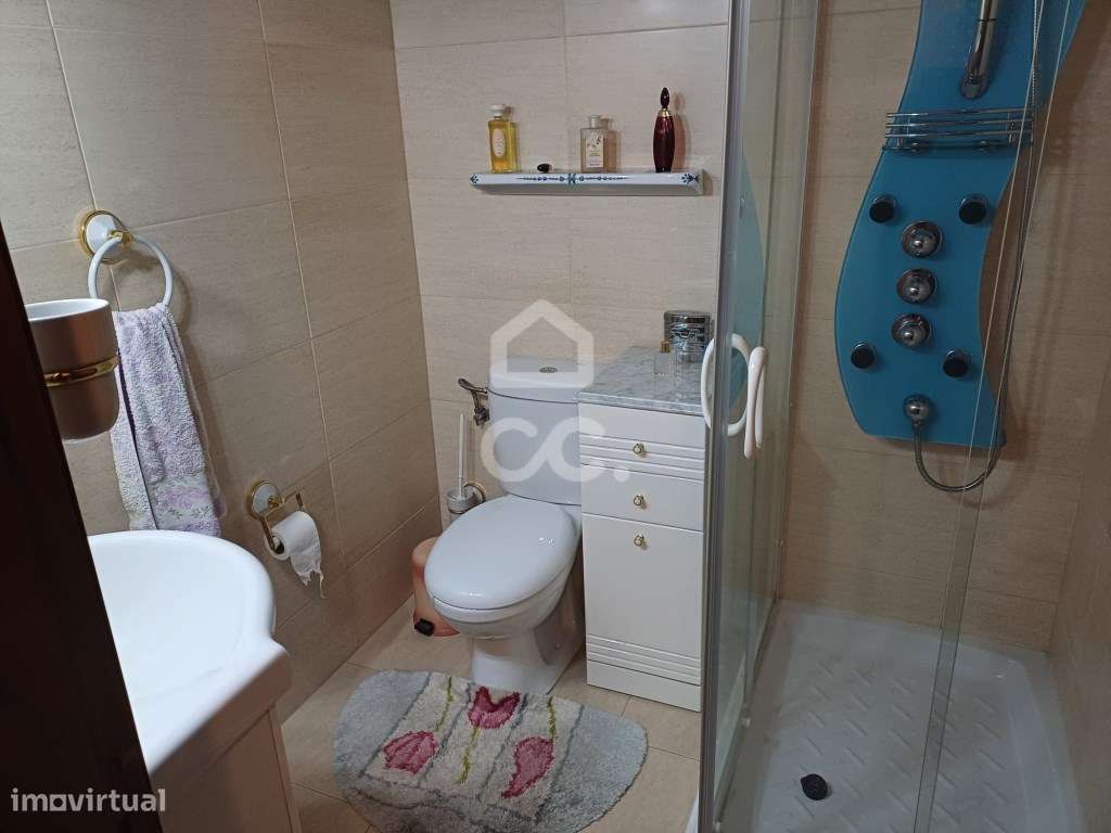 Moradia Bi-familiar T5+T2 em Palmeira, Santo Tirso-45