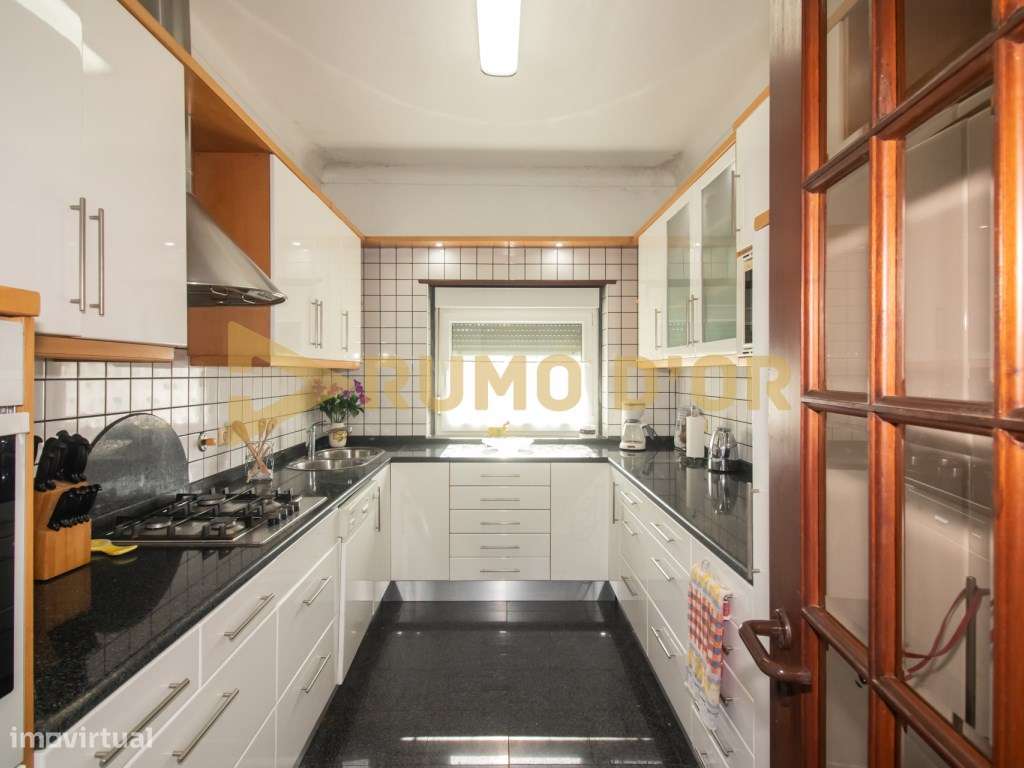 Moradia T4 com 2 Pisos em lote terreno de 8000 m² - Penedos / Alenquer - Grande imagem: 5/50