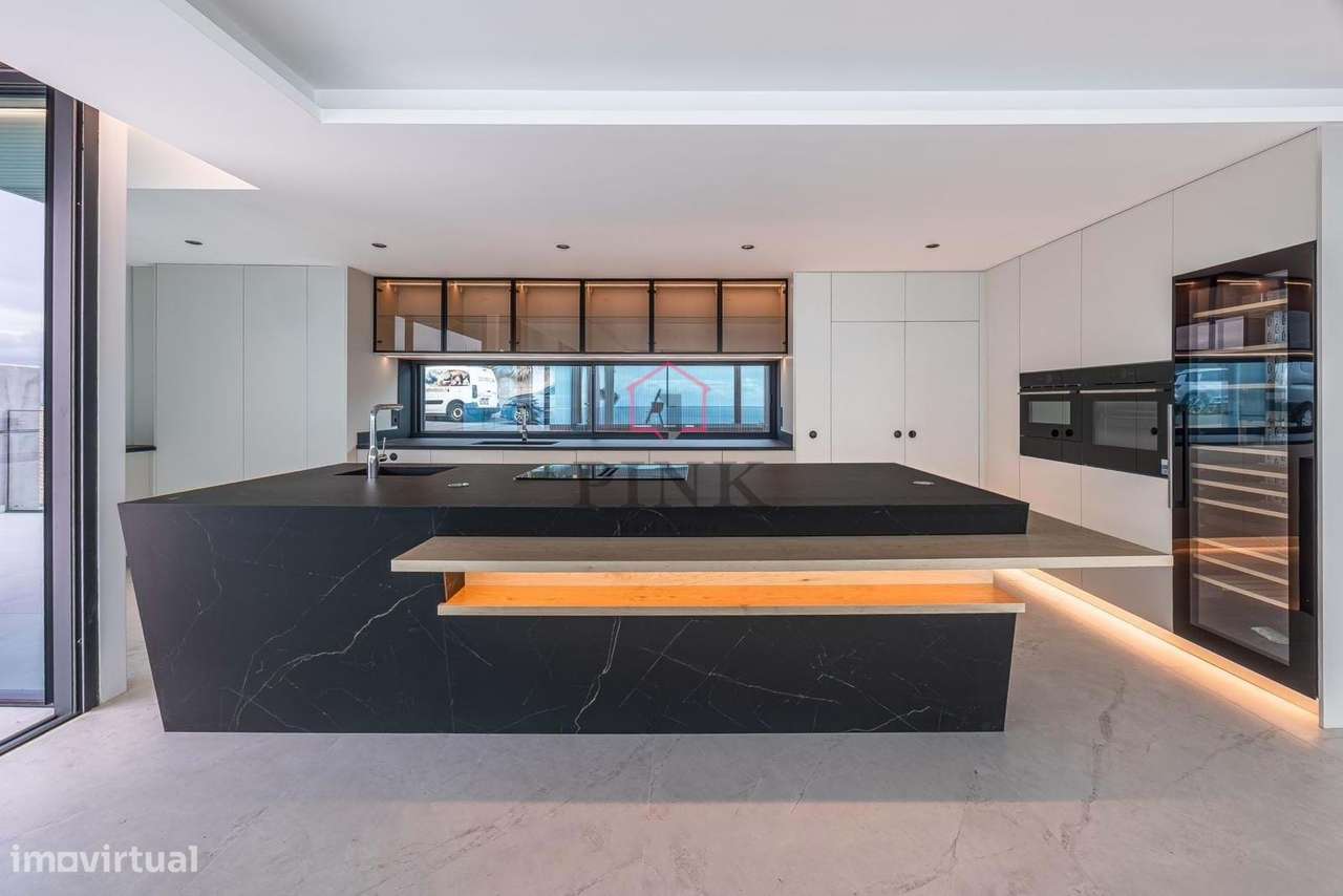 Moradia de Luxo com Piscina - T4 no Funchal-19