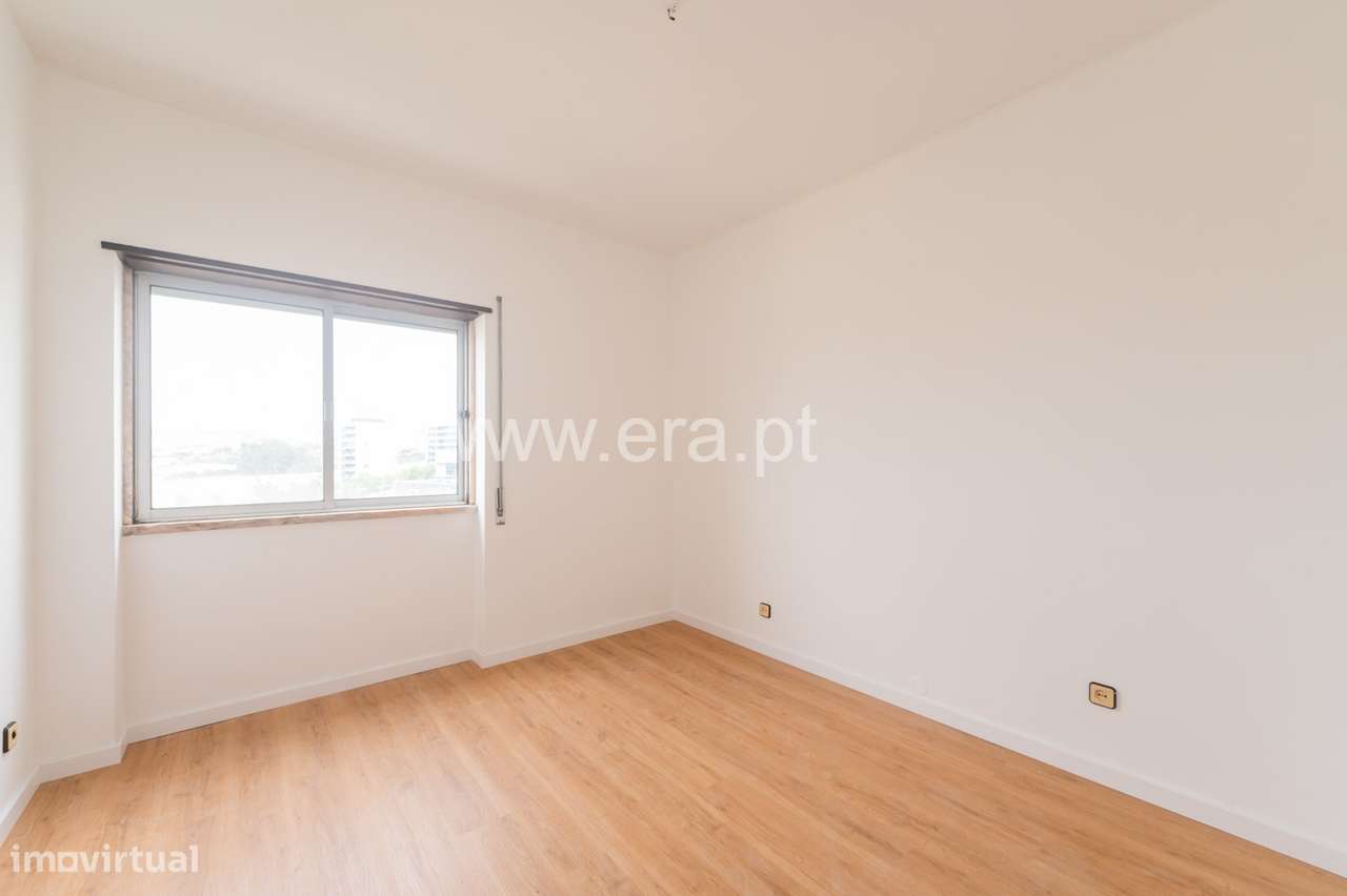 T2 - Jardim do Sol, Odivelas com lugar garagem-3