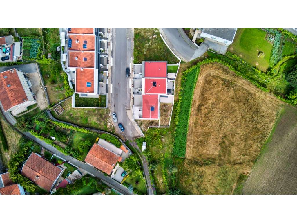 Vende-se Moradia Gaveto- Nova - Braga - Grande imagem: 2/45