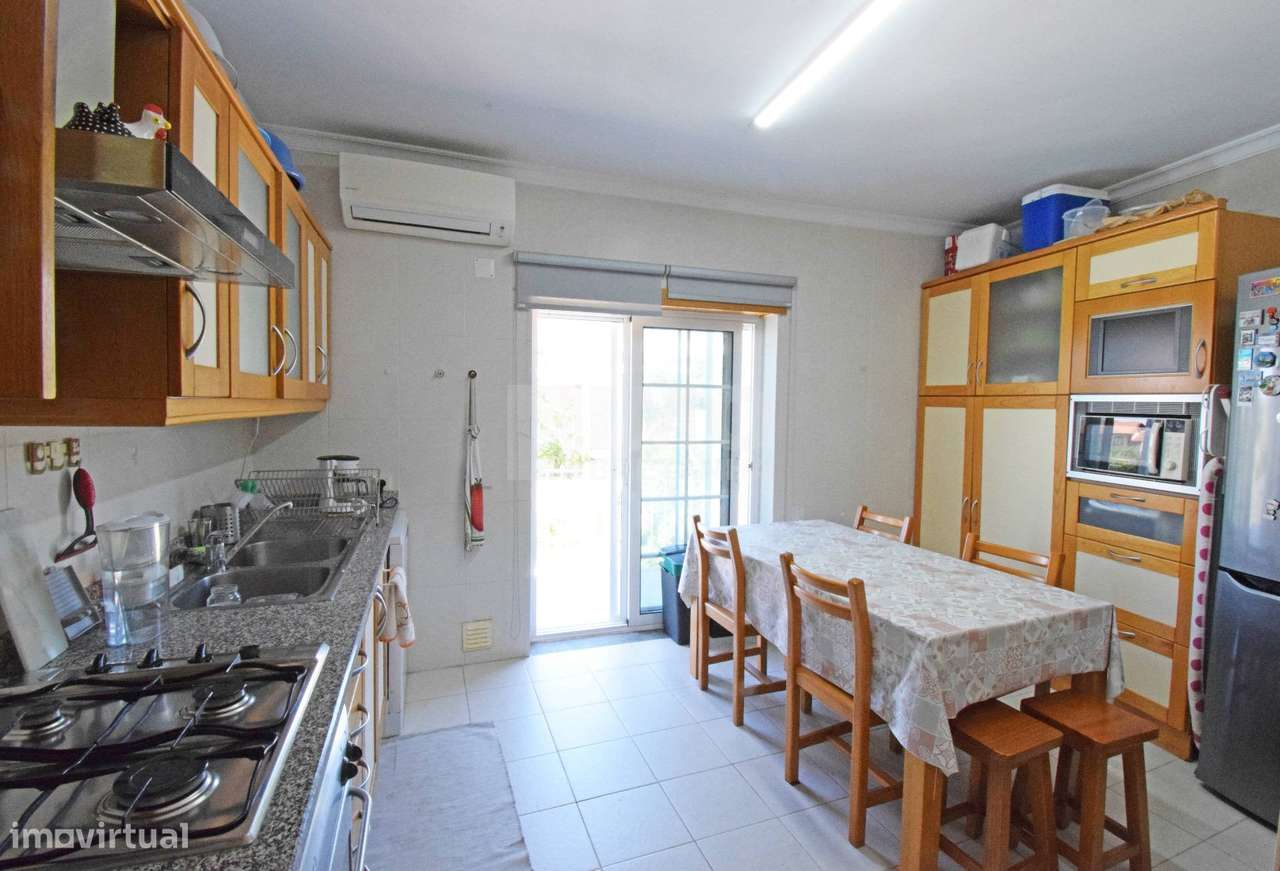 T4 c/ Piscina, Garagem e Sótão | Quinta do Covelo | Covilhã-8